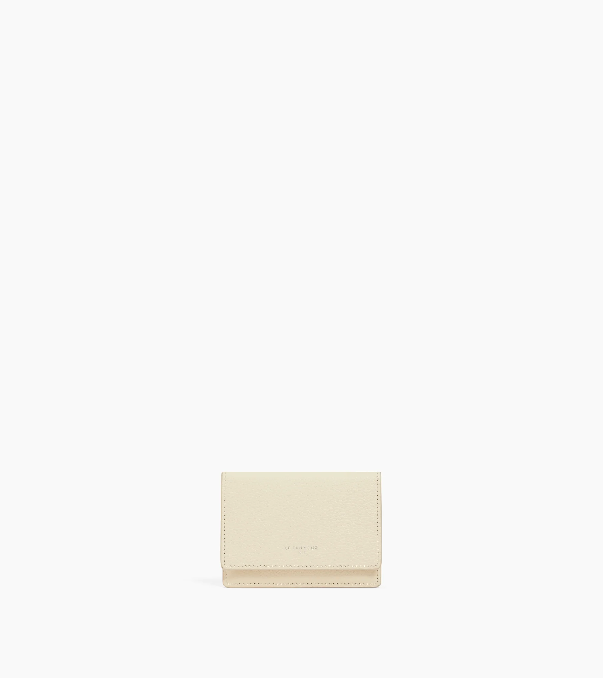 Emilie card holder in grained leather with flap