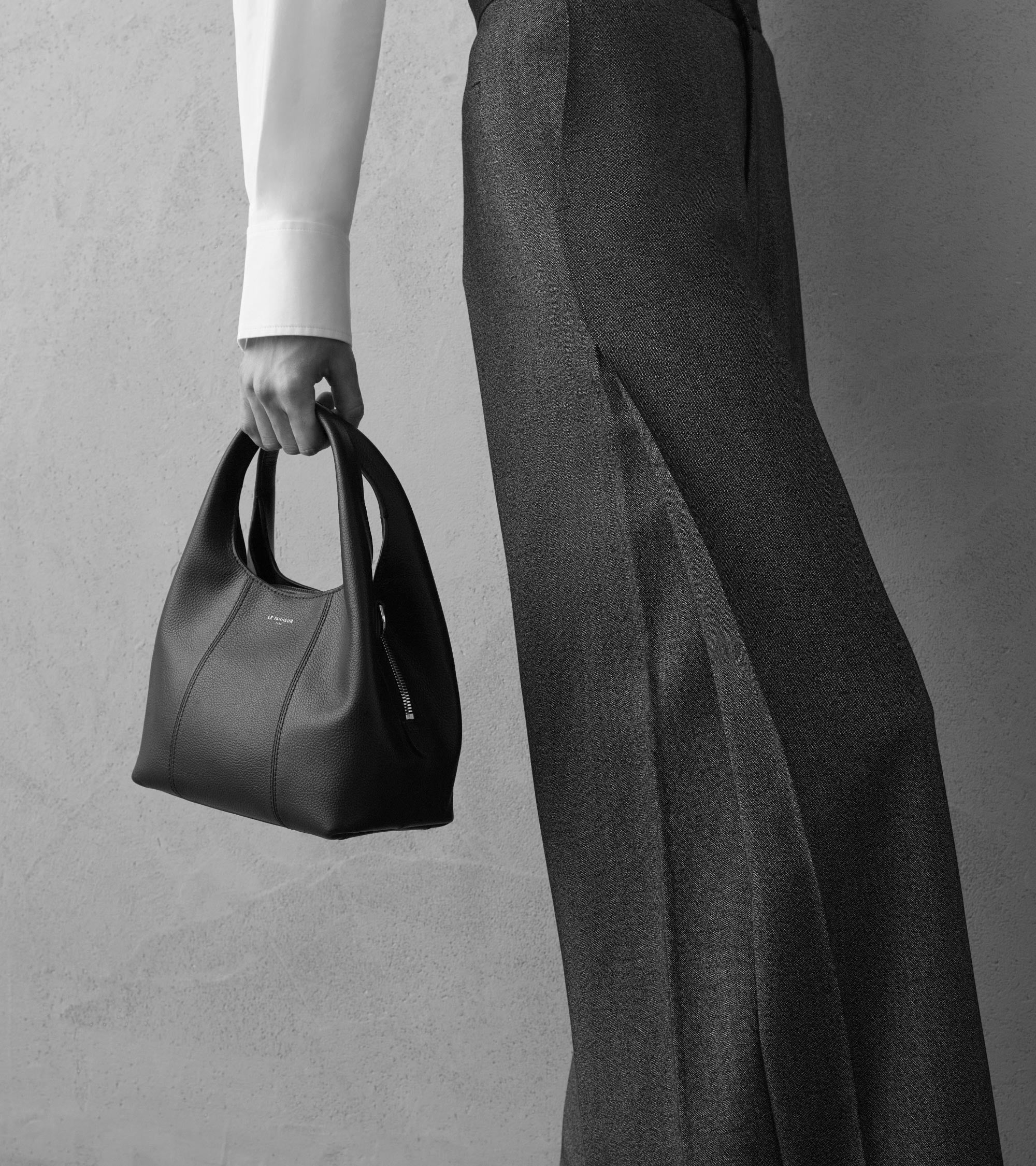 Juliette small handbag in grained leather - Image 2